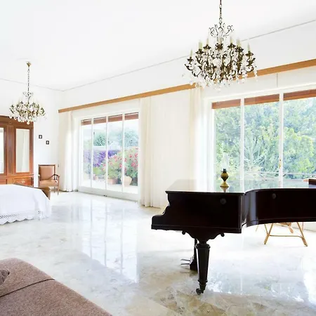 Villa Symphony *
